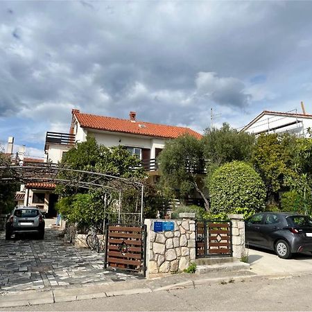 Apartmani Zora Cres Luaran gambar