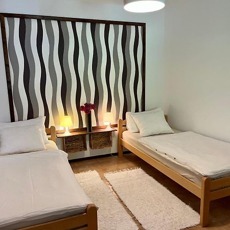 Apartmani Zora Cres Luaran gambar