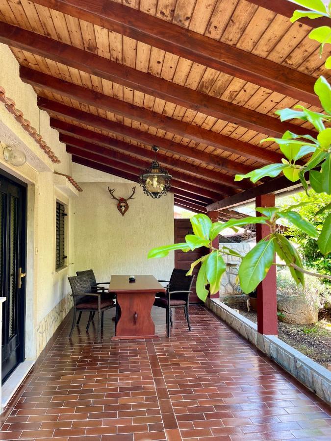 Apartmani Zora Cres Luaran gambar